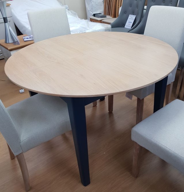 Essex Round Extending Dining Table