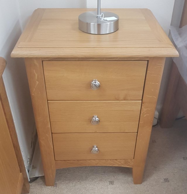 Minstrel 3 Drawer Bedside