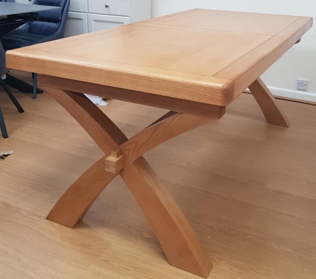 Cross Leg Extenable Dining Table